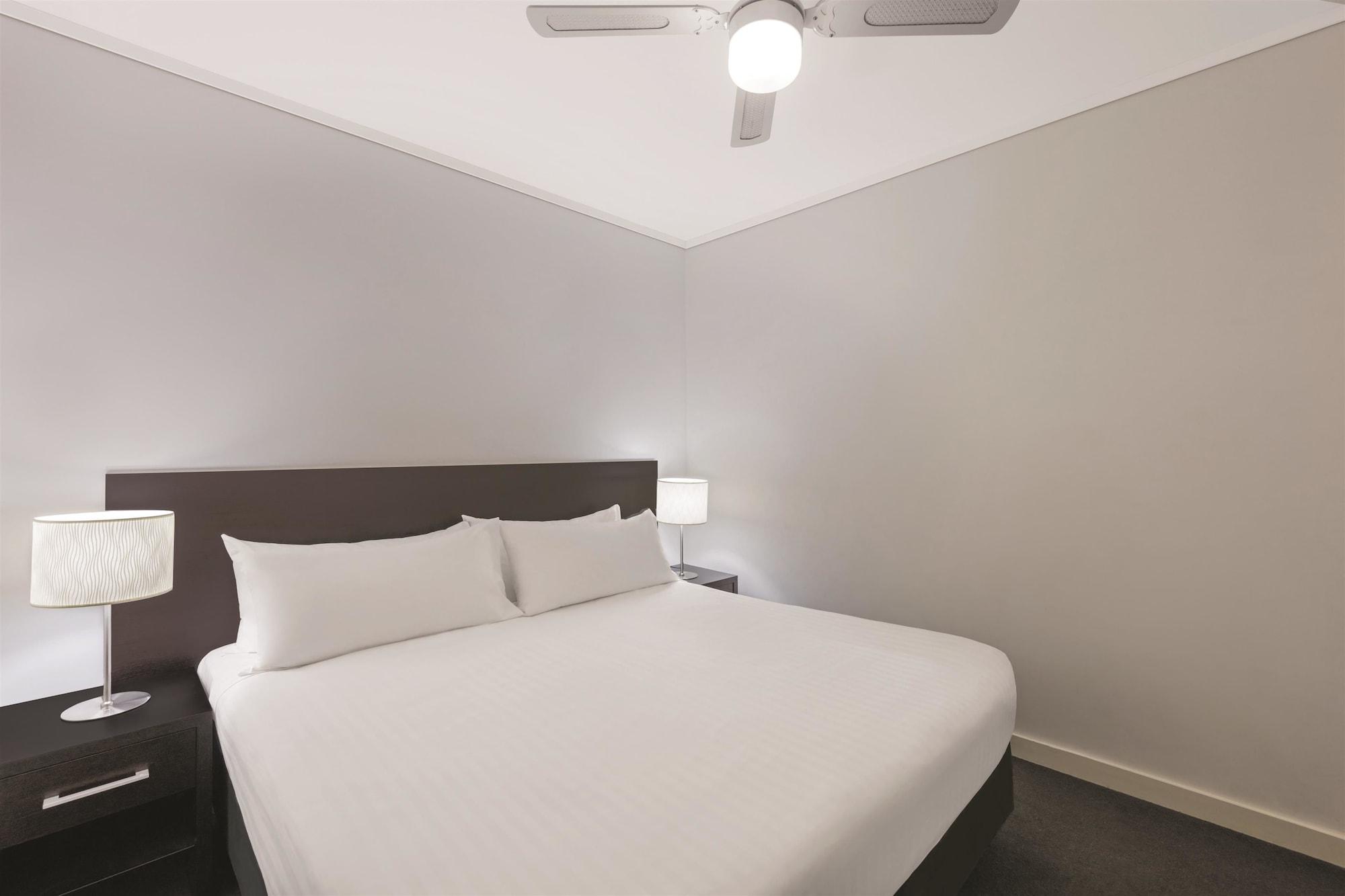 Adina Apartment Hotel Perth Barrack Plaza Екстер'єр фото