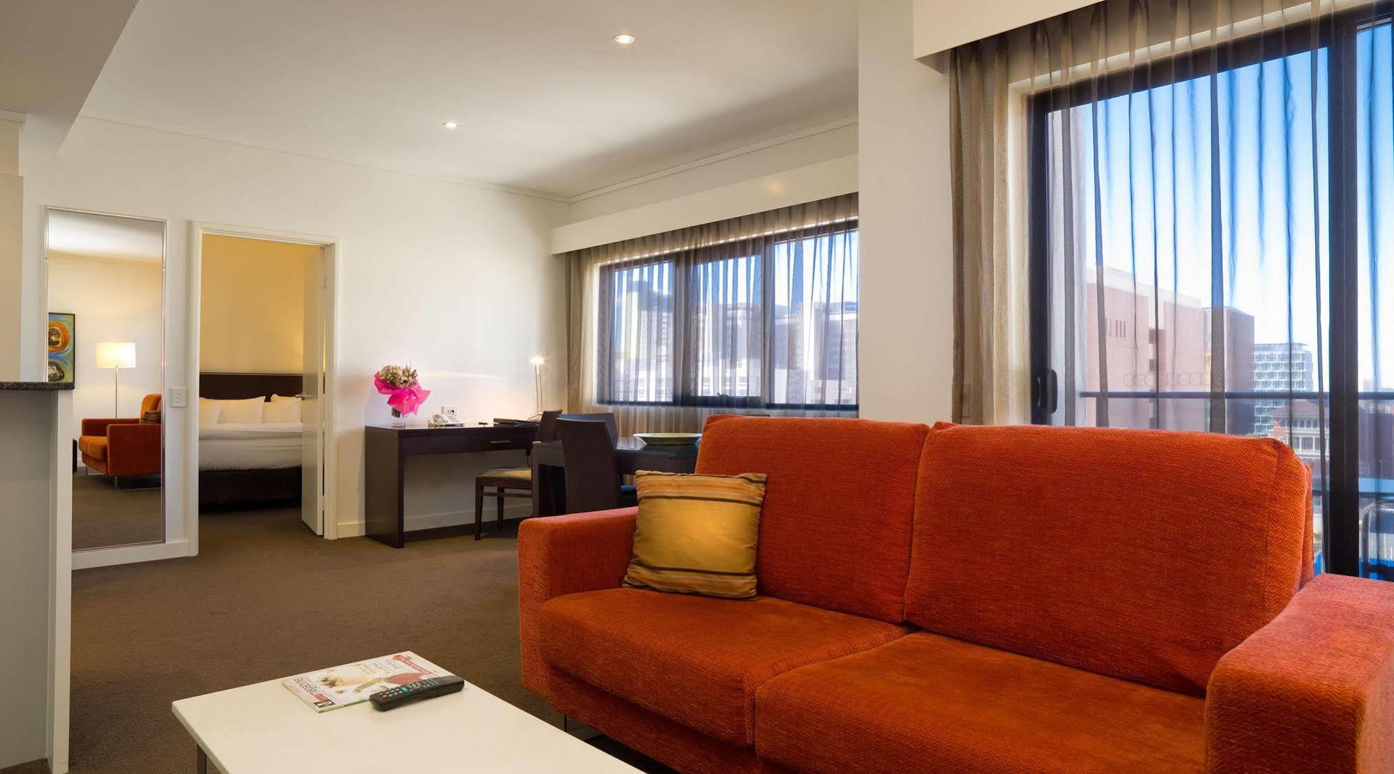 Adina Apartment Hotel Perth Barrack Plaza Екстер'єр фото